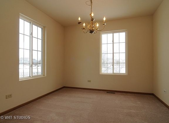 4th image of 2033 N Masters Ln