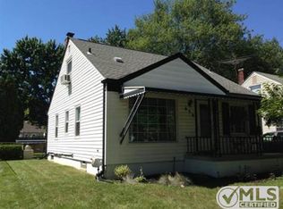 638 S Marias Ave, Clawson, MI