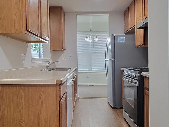 5th image of 2871 Vernal Ln #2871