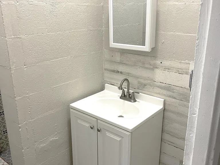 1007 El Paso St — Photo 5
