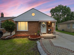 2212 N Gulley Rd, Dearborn, MI 48128