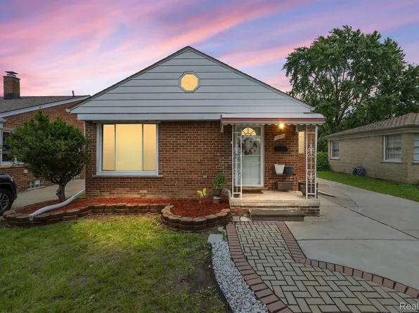 2212 N Gulley Rd, Dearborn, MI 48128