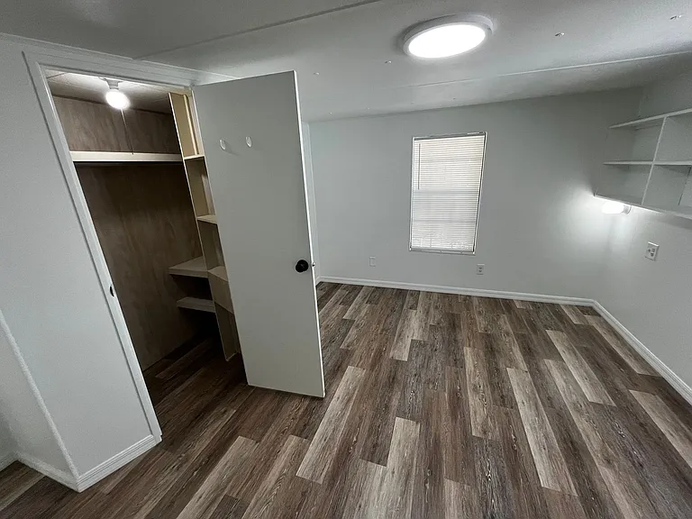 7004A Mills Rd — Photo 15