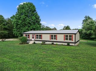 2097 White Bluff Rd, Burns, TN 37029