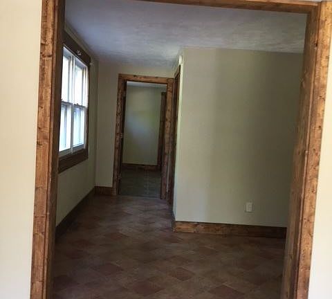 4th image of 334 Vennum Ave