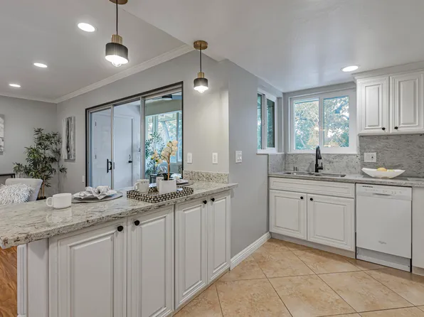14225 Lora Dr APT 49, Los Gatos, CA 95032