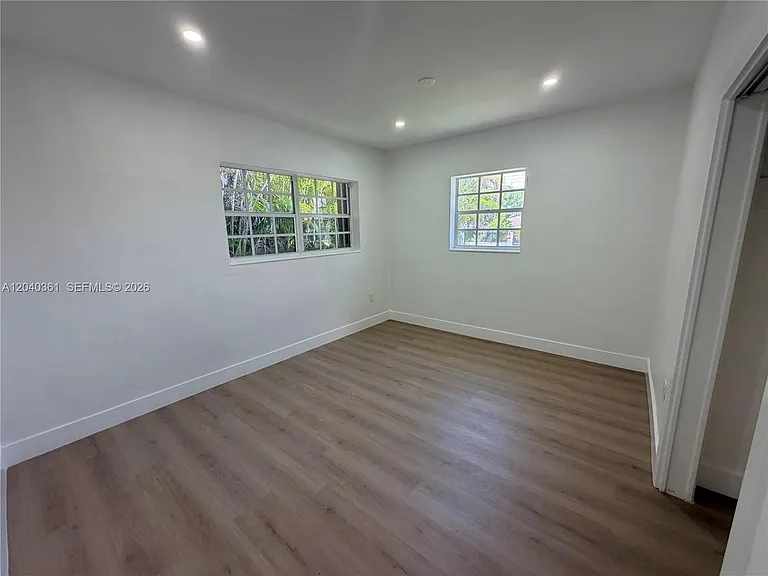 1525 SW 76th Ct — Photo 12