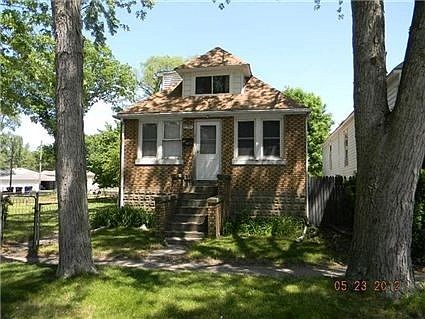 1st image of 2709 Lake St