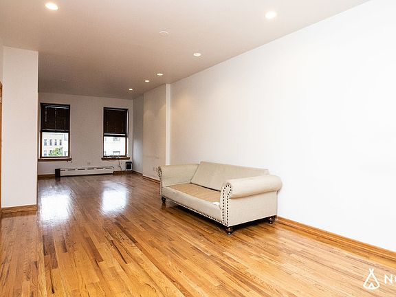 4th image of 662 Washington Ave #1