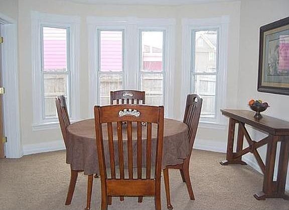 5th image of 699 Orleans St