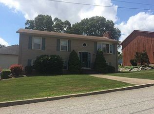 4 N View Ave, Cranston, RI 02920