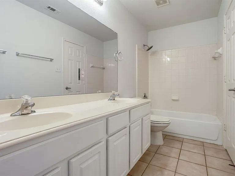 1627 Summerfield Dr — Photo 12