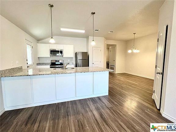 3rd image of 122 Dolphin Dr