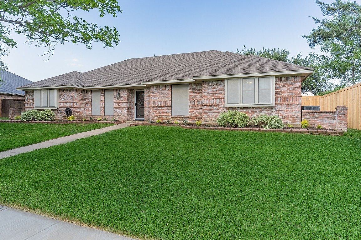 1621 Oak Creek Dr, Lewisville, TX 75077 Zillow