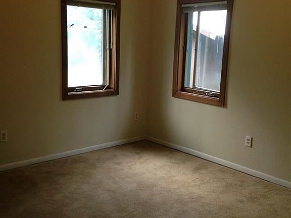 4th image of 115 Boaters Ln