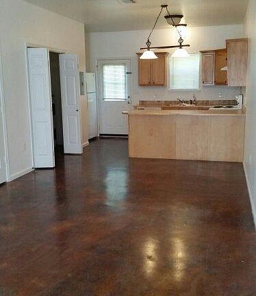 3rd image of 2021 Southwood Dr APT D