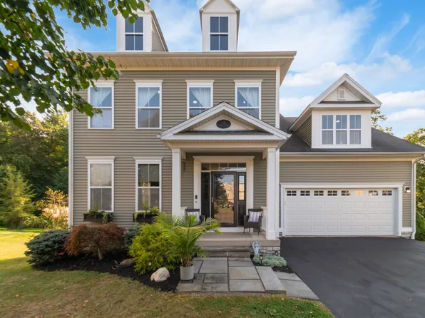 10 Stonington Court #10, Middlebury, CT 06762