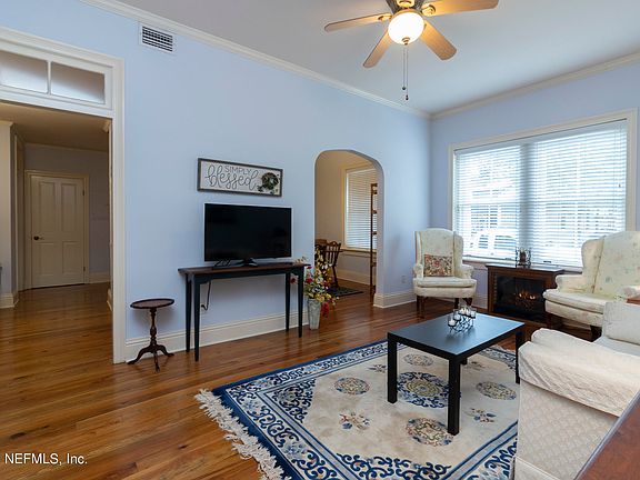 5th image of 172 Cordova St APT 9