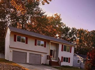 1605 N Hanlon St, Westland, MI 48185