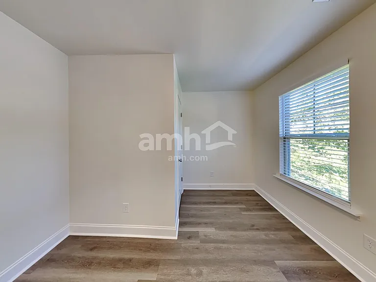 2444 Beal St — Photo 21