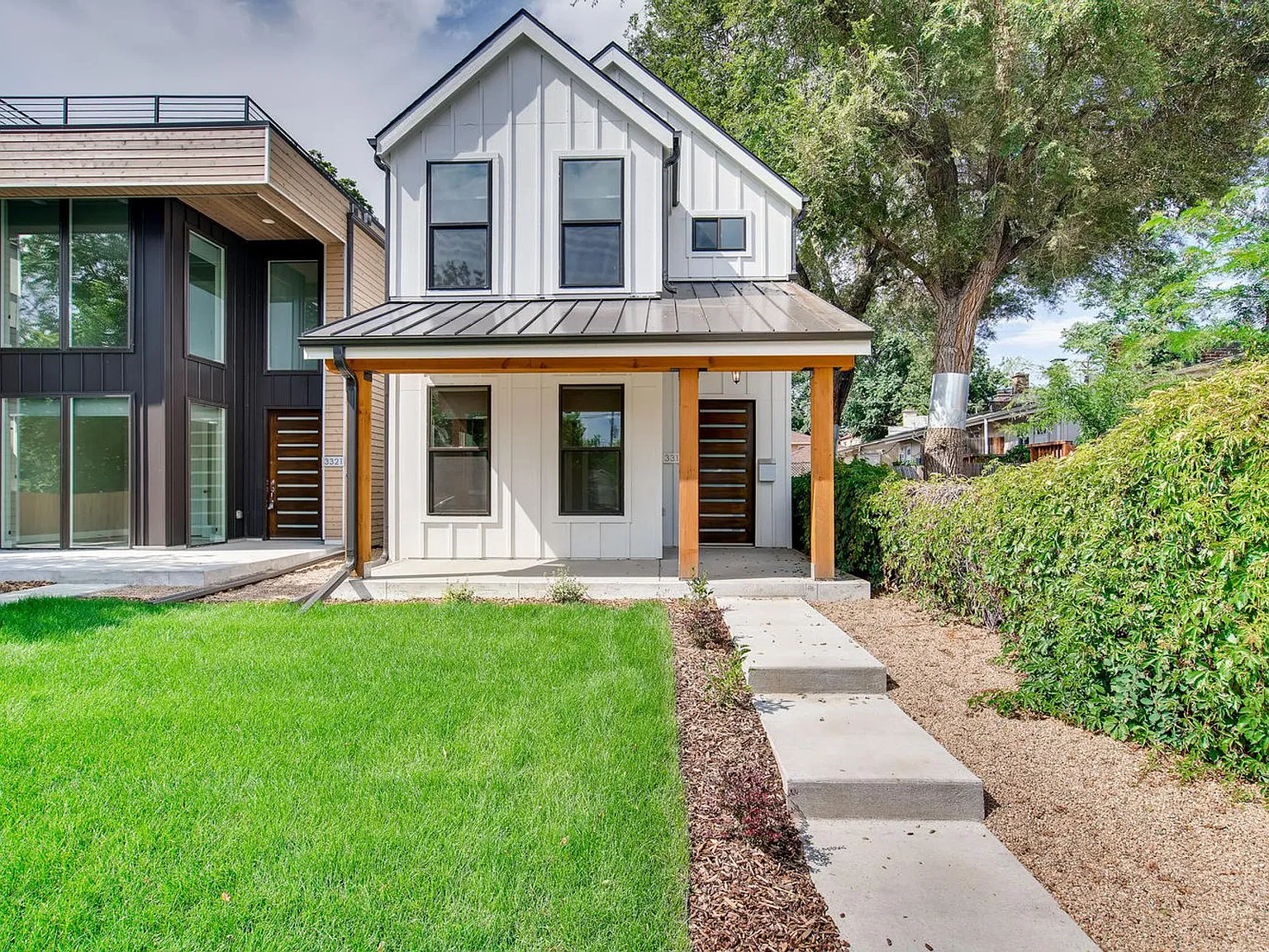 Amazing Single Family home with 3 bed, 3 bath + Den and 2 car garage with back yard — Photo 1