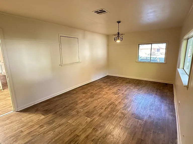 3717 Grammont St — Photo 4