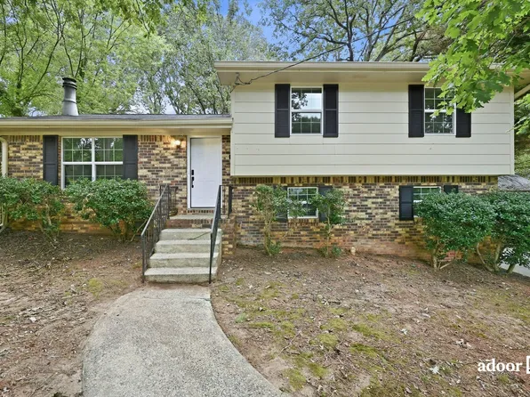 2870 Pam Pl, Rex, GA 30273