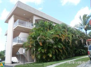 581 Blue Heron Dr APT 102-B, Hallandale Beach, FL 33009