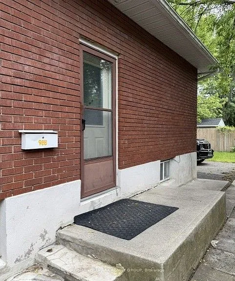 98 Donald St #2 — Photo 6