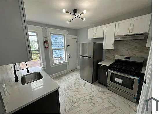 592 Irvine Turner Blvd #3 — Photo 1