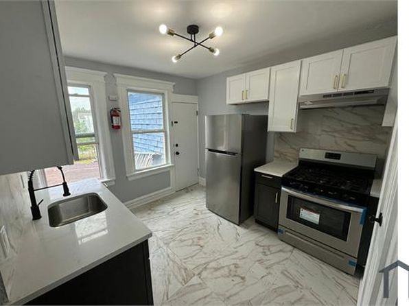 592 Irvine Turner Blvd #3
