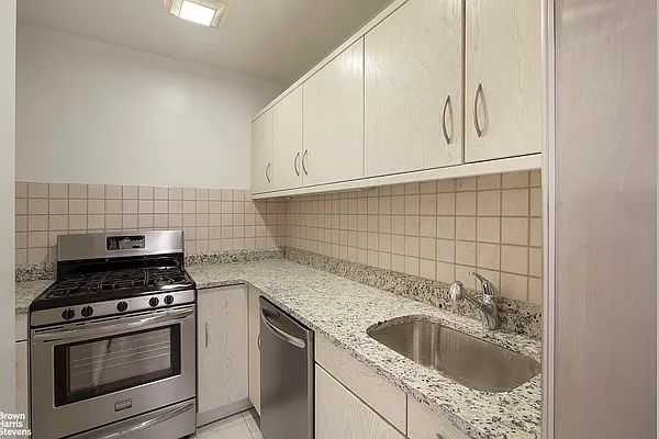 Rented by Brown Harris Stevens | media 3