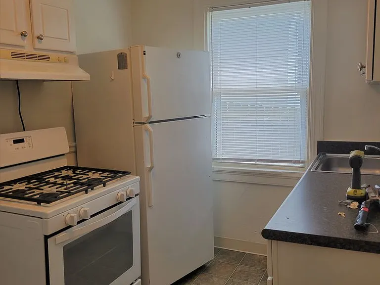 1315 Byron St — Photo 11