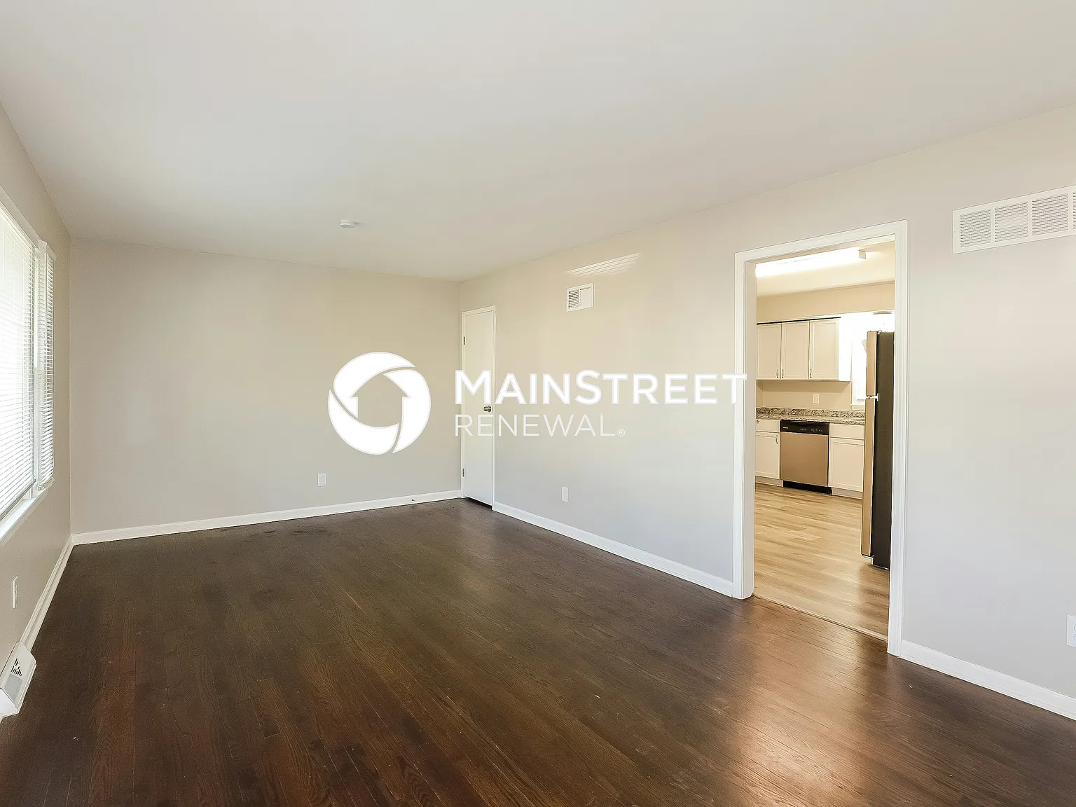 4135 N Spruce Ave — Photo 4