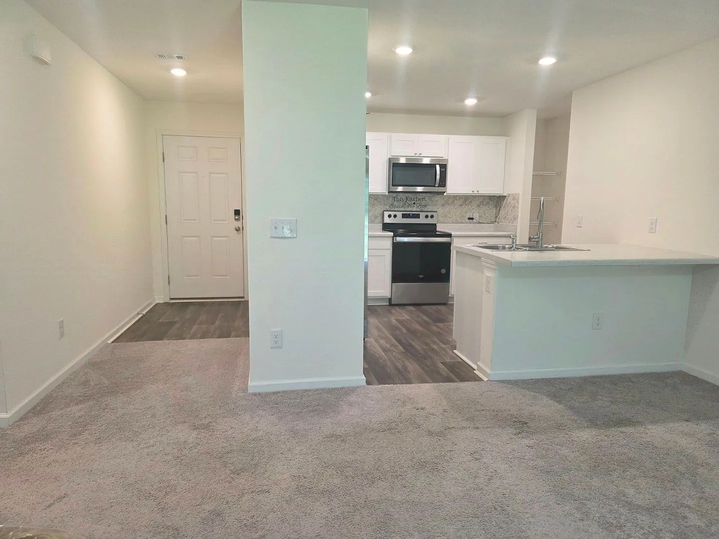 3 Bedroom/2 Bath — Photo 3