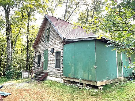 3rd image of 296 Yew St