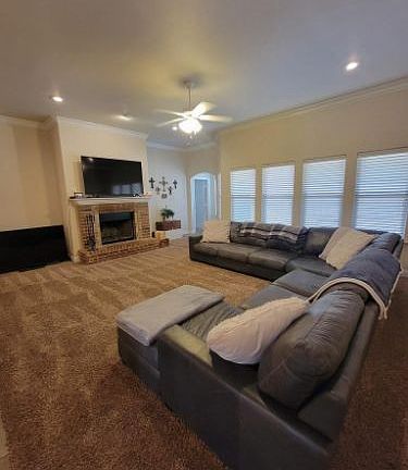 3rd image of 6904 Cowboy Dr