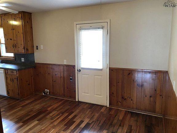 4th image of 201 Mesquite Dr