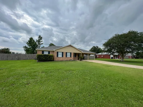 105 Northgate Dr W, Loxley, AL 36551