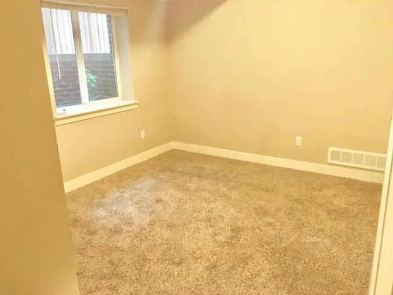 2146 S Grant St — Photo 10