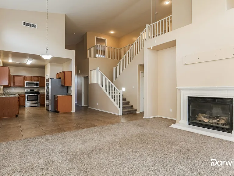 11418 W Locust Ln — Photo 5