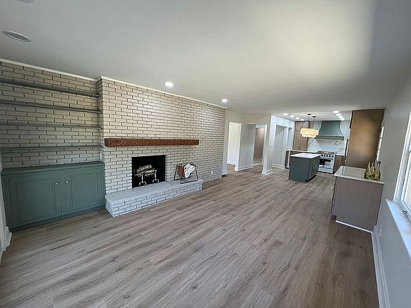 5th image of 113 Conifer Cir