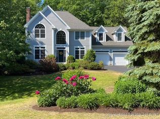 6 Scitterygussett Dr, Falmouth, ME 04105