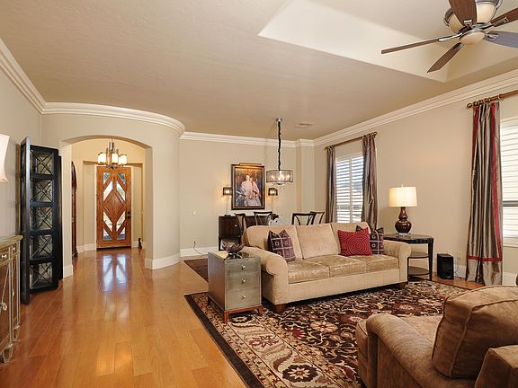 3rd image of 62273 E Moon Crest Ct