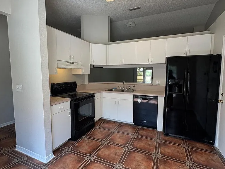 8039 Ridgeglen Cir E — Photo 6