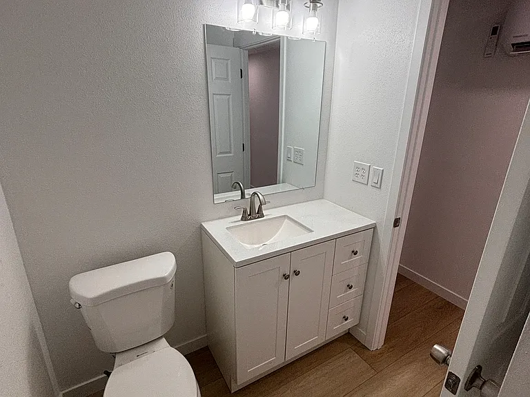 185 W 100 S #4 — Photo 25