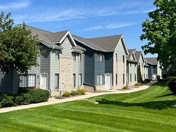2nd image of 420 Bolson Dr #474BOL