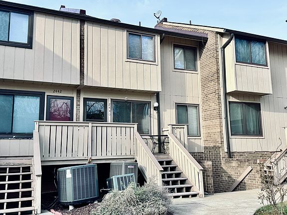 2nd image of 2440 Glengyle Dr #240