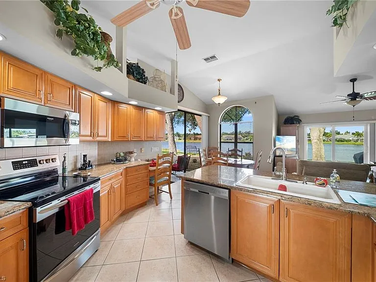 22361 Fountain Lakes Blvd — Photo 13
