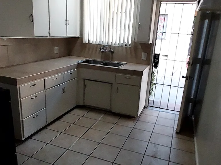 228 N San Antonio Ave #5 — Photo 14